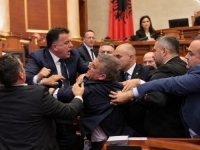 HAOS U PARLAMENTU ALBANIJE: Zastupnici se fizički sukobili, Fox News objavio snimak