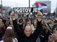 VUČIĆEV PAD VIDA RANE: Rezultati izbora u Srbiji mogli bi biti ljekoviti za BiH, Crnu Goru, ali i čitav region