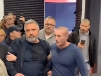 INFORMER NAKON UPADA U REDAKCIJU: Policija je evakuisala Vučićevića i druge uposlenike