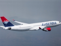BIĆE DETALJNO PREGLEDAN: Putnici aviona Air Serbia evakuisani u Splitu zbog dojave o bombi