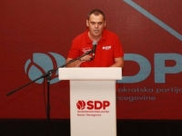 U KANTONALNU SKUPŠTINU ULAZI ALADIN ĆERIMOVIĆ: U maju uhapšen zbog zapošljavanja u policiju, tokom kampanje više puta kršio mjere zabrane