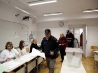SLOVENCI NA BIRAČKIM MJESTIMA: Odlučuje se o referendumu koji direktno udara na prava hiljada bh. građana