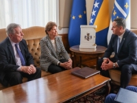 BEĆIROVIĆ UGOSTIO AMERIČKE SENATORE: SAD moraju zadržati snažan angažman u BiH