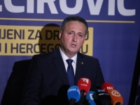 'JA VEČERAS NEĆU SLAVITI': Denis Bećirović proglasio pobjedu pa otkrio zašto nema euforije