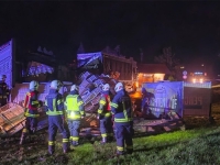 CURE DETALJI DRAME U AUSTRIJI: Vozač kamiona iz BiH sletio s ceste, više od 60 vatrogasaca interveniralo...