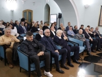 DVA SIMBOLA BORBE I HUMANOSTI: Safet Oručević i Reprezentacija BiH u sjedećoj odbojci dobili nagradu 'Muradif Ćato'