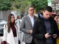 VUČIĆ SE OBRUŠIO NA HRVATSKE NOVINARE NAKON GLASANJA: 'Znate li vi uopšte čitati?'