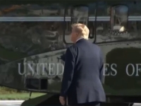 ŠIRI SE ZABRINJAVAJUĆA SNIMKA: Pogledajte šta je Donald Trump uradio na povratku u helikopter...