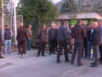 NAKON SKORO TRI MJESECA VRAĆENI NA POSAO: Radnici Komunalnog Mostar poručili šta sada traže od direktorice Senkić