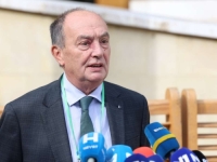BURNO U SARAJEVU: Sjednica Izbornog tijela za izbor reisul-uleme Islamske zajednice u Bosni i Hercegovini, oglasio se Edhem Bičakčić...