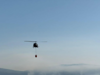 HELIKOPTERI U ZRAKU: Požar se širi, zračne snage Otružanih snaga BiH angažirane na požarištu...