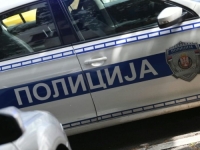 UPAD U KUĆU UREDNIKA: Priveden sin glavnog urednika TV Niš, policija pretresla stan, a 'Informer' sve prenosio uživo
