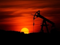 CRNE PROGNOZE MEĐUNARODNE AGENCIJE ZA ENERGIJU: Svijetu prijeti opasna nestašica dizela, zalihe iscrpljene, evo šta nas čeka na pumpama