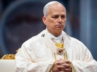 PAPA LAV XIV. MORA NA OPERACIJU: Ljekari otkrili čvor na plućima