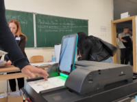 APSURD NA BIRAČKIM SPISKOVIMA: U RS 25 posto više glasača nego punoljetnih stanovnika