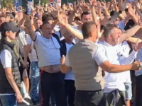 U SRBIJI SVE PO STAROM: Na Vučićevom mitingu skandira se ime ratnog zločinca Mladića kao uvertira pred večerašnje nastupe Lukasa, Mire Škorić i Vesne Zmijanac