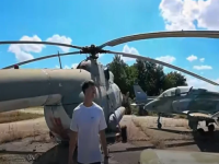 NEVJEROVATAN SIGURNOSNI PROPUST U BEOGRADU: Dvojica stranaca upala u vojnu bazu, penjala se po avionima i sve objavila