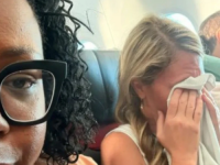 PLAKALA TRI SATA U AVIONU ZBOG MUŽA: Kad je otkriveno gdje je sjedio, uslijedili su urnebesni komentari (VIDEO)