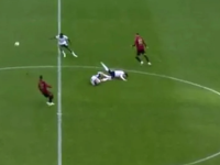 UŽAS NA TERENU:  Sudarili se saigrači iz Schalkea, jedan napustio teren krvav, drugi potpuno dezorijentisan (VIDEO)