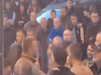 UZELI PRAVDU U SVOJE RUKE: Narod sam priveo 17 Vučićevih batinaša, pogledajte šta su im sve pronašli (VIDEO)