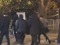 INCIDENTI U IZBORNOM DANU: Grupa maskiranih osoba u centru Beograda, povrijeđeni bajkeri u Nišu (VIDEO)