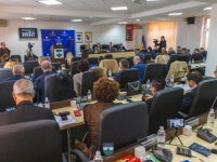 KOCKICE SE SLAŽU U BIHAĆU: SDA, DF, POMAK i SBiH ponovo mogu formirati većinu u USK, zajedno imaju 17 mandata...