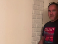 JEZIVO OTKRIĆE: Bračni par nakon četiri godine pomjerio policu za knjige i ostao u šoku, odmah su pozvali policiju (VIDEO)