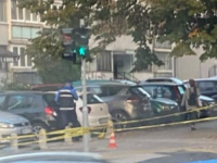 ŠTA SE DEŠAVA NA GRBAVICI: Policija ogradila dio trotoara žutom trakom