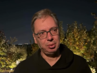 'SORRY', ALI BEZ IZVINJENJA: Svi komentarišu Vučićev stajling u dramatičnom obraćanju (VIDEO)