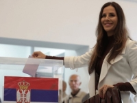 OGLASILA SE VUČIĆEVA SUPRUGA NAKON DEBAKLA SNS-a: 'Nešto vam nisam rekla...'