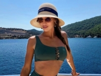 PRED KRAJ KARIJERE PRIVUKLA PAŽNJU PROVOKATIVNIM FOTOGRAFIJAMA: Atraktivna teniserka pozirala na jahti