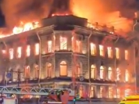 APOKALIPTIČNE SCENE U RUSIJI: Gori historijska vila, podignut stepen uzbune! (VIDEO)
