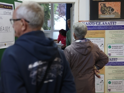 NALOŽENA DODATNA KONTROLA: CIK provjerava iskorištene i neiskorištene glasačke listiće na...