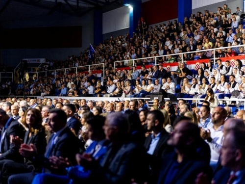 HDZ BiH NA JEDNOM BIRAČKOM MJESTU OSVOJIO 97 OD 99 GLASOVA: Ovo su utvrde stranaka u ZHK