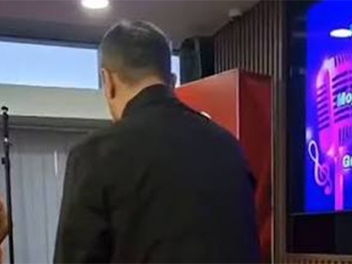 HIT NA INTERNETU: Četiri dana nakon izbora snimili Ivicu Dačića...