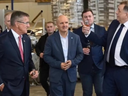 'TRUMP SE ODREKAO LOBISTA POVEZANIH S DODIKOM': Hadžikadunić i Avdović o posljedicama po vožda i BiH (VIDEO)
