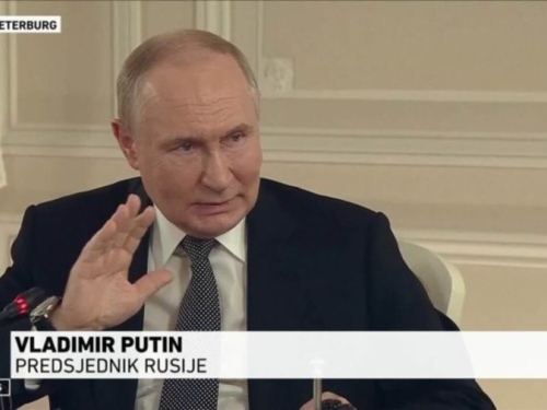 IZVOR BLIZAK KREMLJU TVRDI: Putin će pregovarati tek kad zauzme preostalih 11 posto Donbasa