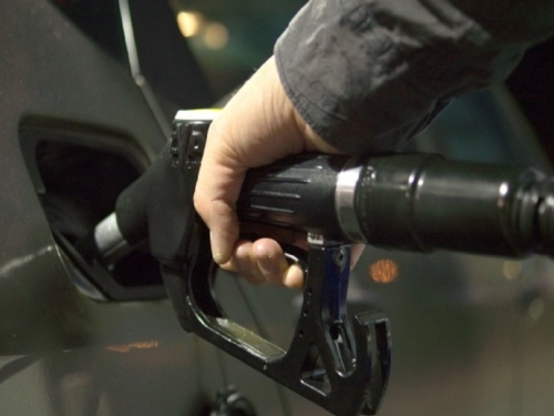 NOVE CIJENE NA PUMPAMA U SARAJEVU: Benzin poskupio, dizel pojeftinio i do 10 feninga