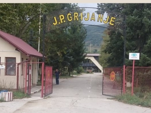 BUNT U ZENICI: Građani protestuju zbog grijanja, vijećnicima poručili da se ne igraju s njima