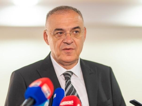 MILIČEVIĆ PROZVAO BLANUŠU: 'Profesore, autoritet se ne gradi tako'