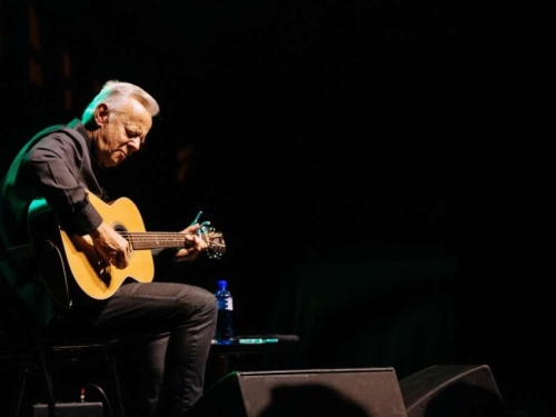 SPEKTAKL U SARAJEVU: Jedan od najvećih živih virtuoza akustične gitare Tommy Emmanuel nastupa u BKC-u...