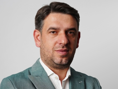 KOSOVSKI POLITOLOG UPOZORAVA: 'Srbija i Srbi se ni u jednom trenutku nisu iskreno suočili sa samima sobom. Nakon pobjede na izborima Vučića su zvali...'