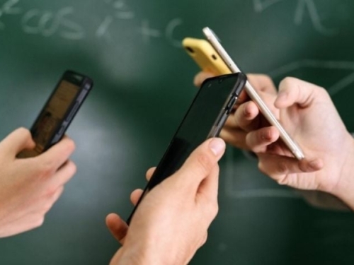 GLOBALNE ISPORUKE MOBITELA OŠTRO PALE: Evo šta je dovelo do preokreta na tržištu