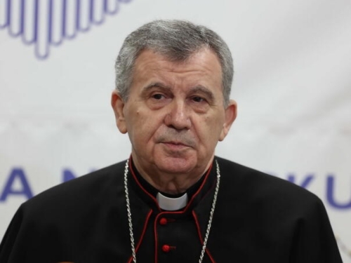 NADBISKUP VUKŠIĆ OTKRIO PORAŽAVAJUĆE PODATKE: 'Broj katolika u BiH u 35 godina smanjen za...'