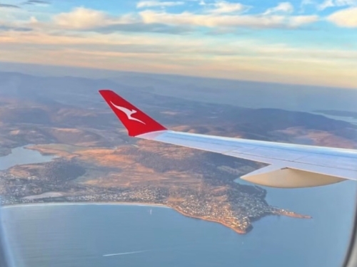 SVI PUTEVI VODE U RIM: Putnike u avionu dočekalo nešto što niko nije očekivao, hitno povučen  Boeing iz saobraćaja!