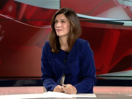 NAKON ŠTO JE PODNIJELA OSTAVKU NA ČELU NAŠE STRANKE ĆUDIĆ ISPALILA OTROVNE STIRJELE PREMA NOVOJ VEĆINI: '90 posto vremena prijete hapšenjima Trojke'