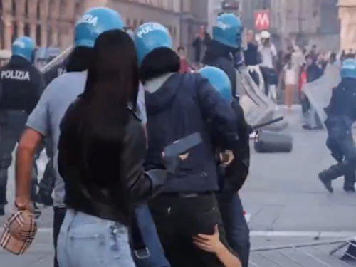 TOTALNA ESKALACIJA NASILJA U EVROPI: Vojska izašla na italijanske ulice, u Francuskoj demonstranti podižu barikade i napadaju policiju (VIDEO)