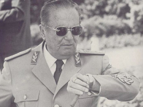 ZA NJU JE RADIO ŠTO NIJE NI ZA KOGA: Tito je proveo 15 dana sa čuvenom glumicom na Brijunima, Jovanka sve posmatrala sa strane