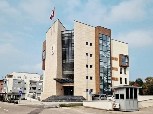 ŠAMAR VLASTIMA RS-a: Banjalučanin osporio pravilnik o socijalnoj karti i dobio pred Ustavnim sudom