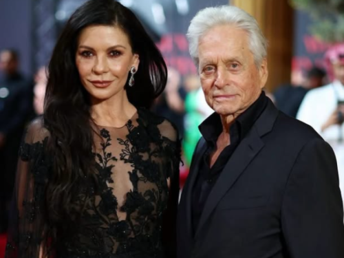 ZETA-JONES POSTAVILA JE DOUGLASU ULTIMATUM: Morao je obaviti pet poziva